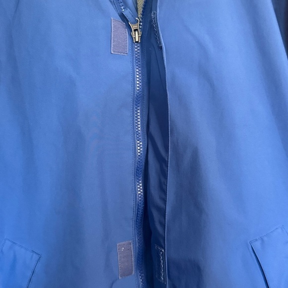 Lands' End Waterproof Packable Wind Jacket Size L - Picture 4 of 10